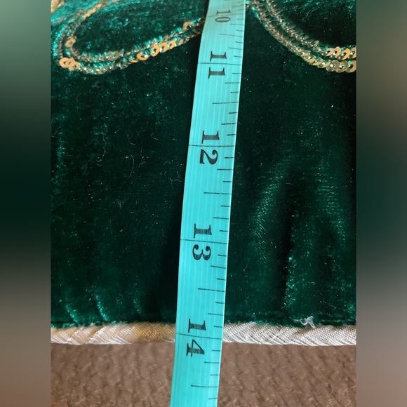 Christmas Noel pillow - Holiday decor green velvet w/ silver sequins - Picture 4 of 5